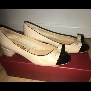 Salvatore Ferragamo- Nero patent calf yuta lamb